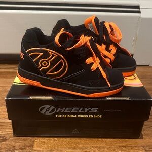 Heelys Kids Shoes - Black and Orange. Size 1.